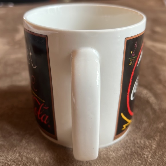 Coca-Cola 1995 Collector's Coffee Mug (No. 169803) *NEW IN BOX** - Picture 11 of 13